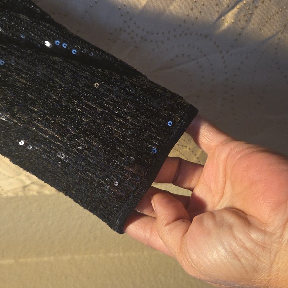 RONNI NICOLE Studio Black Sequin Cape( NEW No Tag) Sz L. - Picture 4 of 8